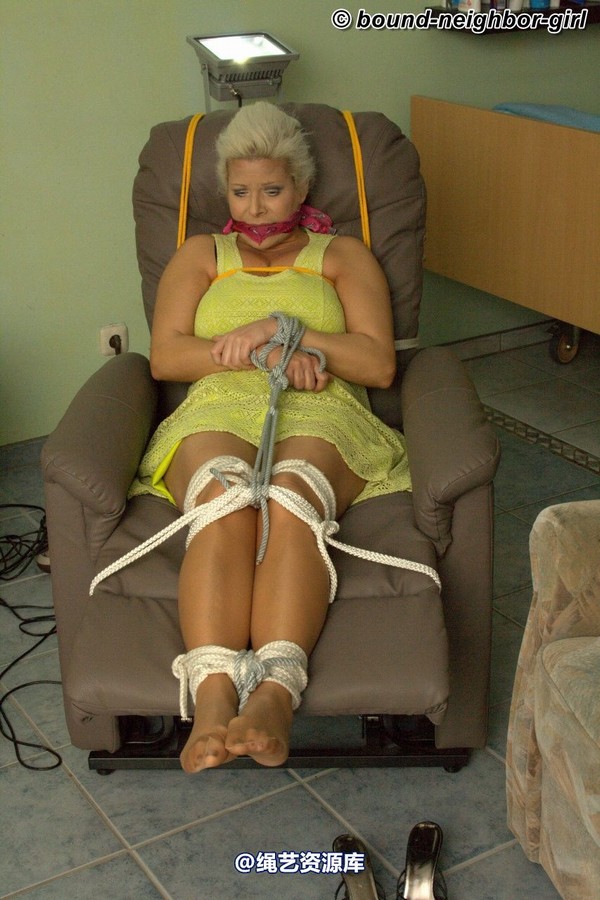 bound-neighbor-girl - Elena - Tied at home 1 第 19 张图片