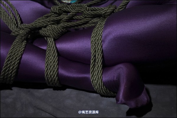 simplytied - Very nice purple tights 第 35 张图片