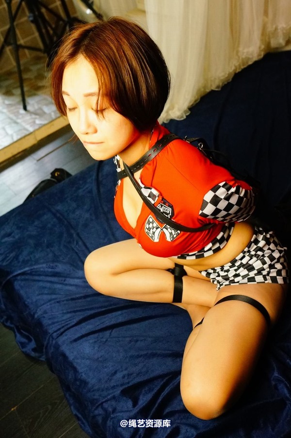 dk13美束馆 - 9.16-小仙儿赛车女郎-B120P 第 109 张图片