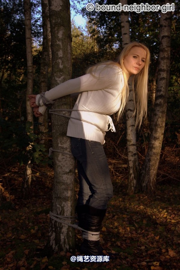 bound-neighbor-girl - Bambi - Tied up in the autumn woods Part 1 第 13 张图片