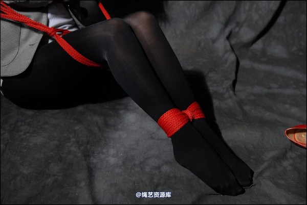 simplytied - Jinx in red shoes 第 34 张图片