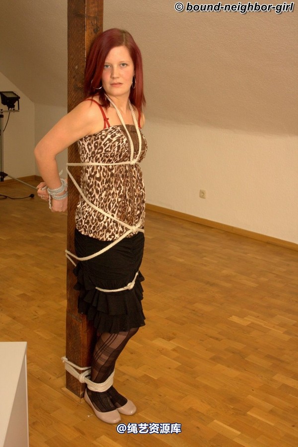 bound-neighbor-girl - Melina - Tied up in the office 2 第 35 张图片