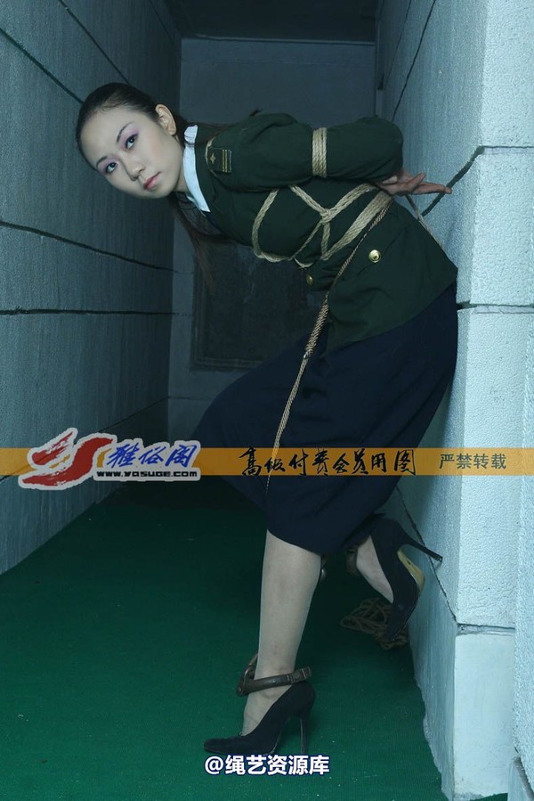 雅俗阁 - 20070419雅雯警服 第 42 张图片