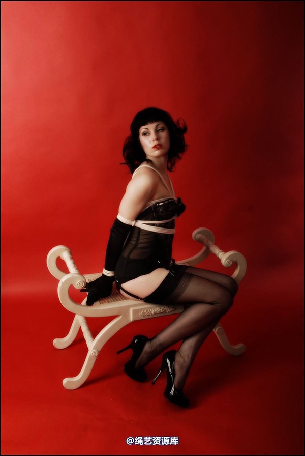 simplytied - On Red too 第 6 张图片