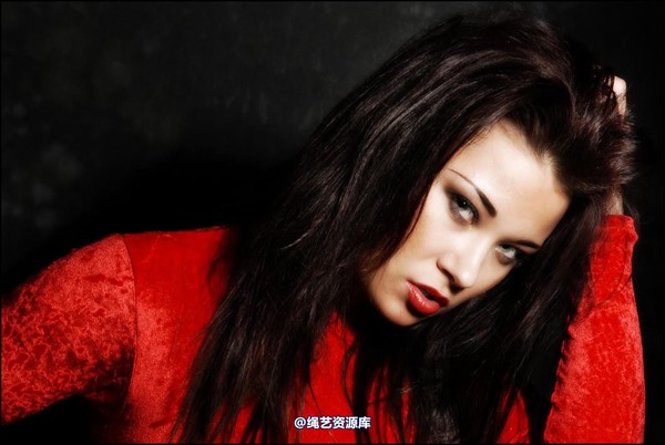 simplytied - Red on Yellow 第 4 张图片