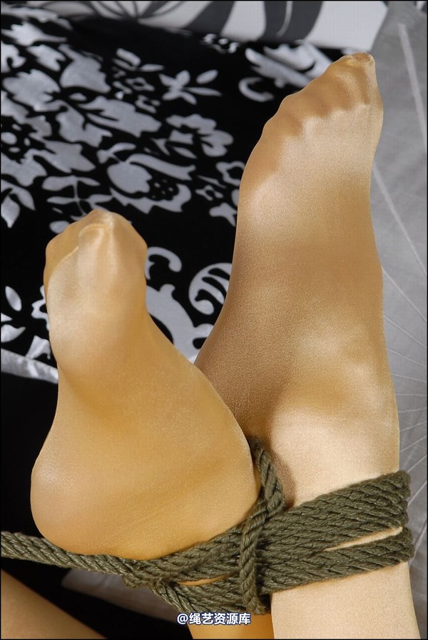 simplytied - Seamed Gold Wolfords 第 40 张图片