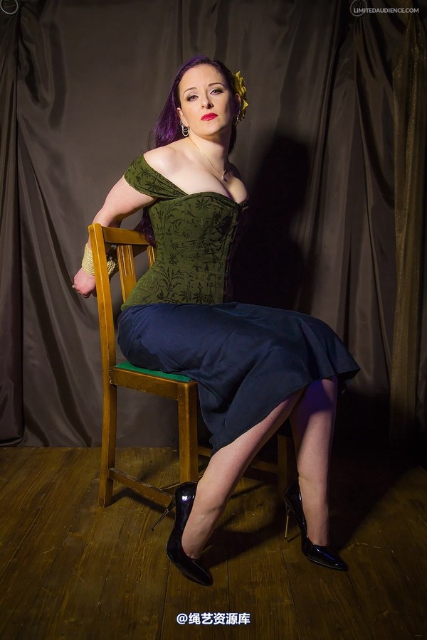 limitedaudience - 2014 caroline pierce captured damsel 2 第 12 张图片