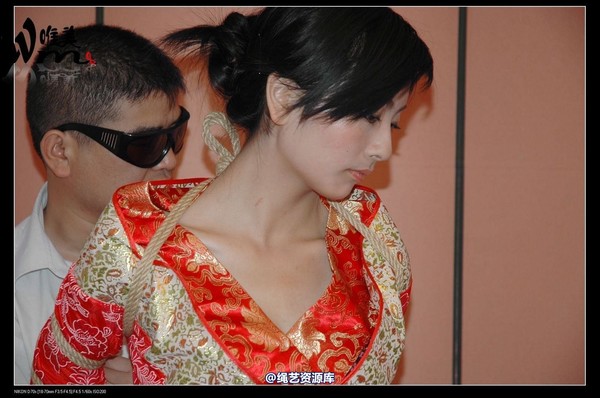 唯美之家 - 08-05-29盈盈汉服-护士装 第 260 张图片