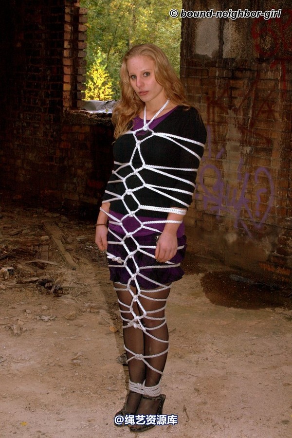 bound-neighbor-girl - Peggy - surprise in the ruins part 3 第 45 张图片