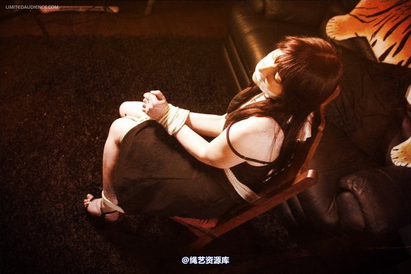 limitedaudience - 2012 syrah lee vintage abduction 第 31 张图片