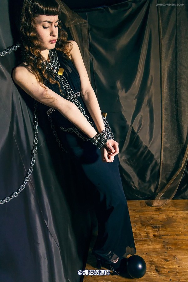 limitedaudience - 2014 fay lady in chains 第 28 张图片