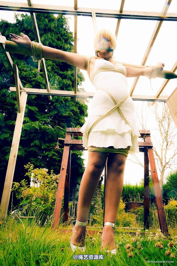 limitedaudience - 2014 kimmy louise carrying the burden 2 第 27 张图片