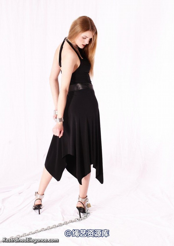 restrainedelegance - Little black dress, cold steel shackles (part one) 第 33 张图片