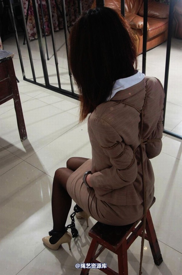 mj影视 - 倾心职务犯罪－押解绳-2013-03-28 第 319 张图片