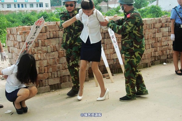 mj影视 - 血的代价刑前押送2013-08-26 第 176 张图片