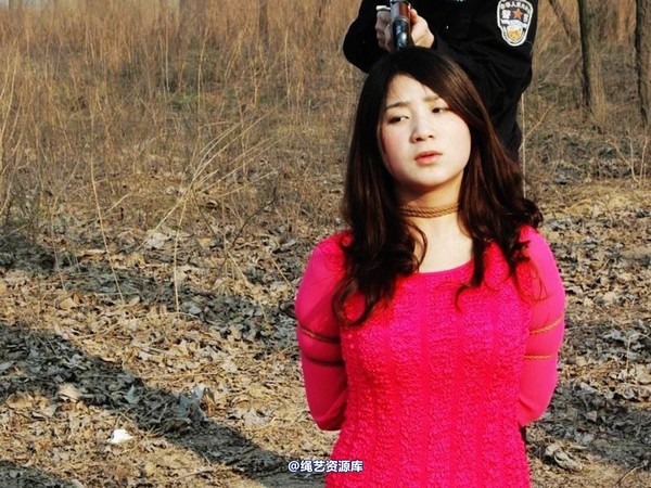 mj影视 - 2013-3-5陈沫踏青 黑丝美女最终的不归路 第 350 张图片