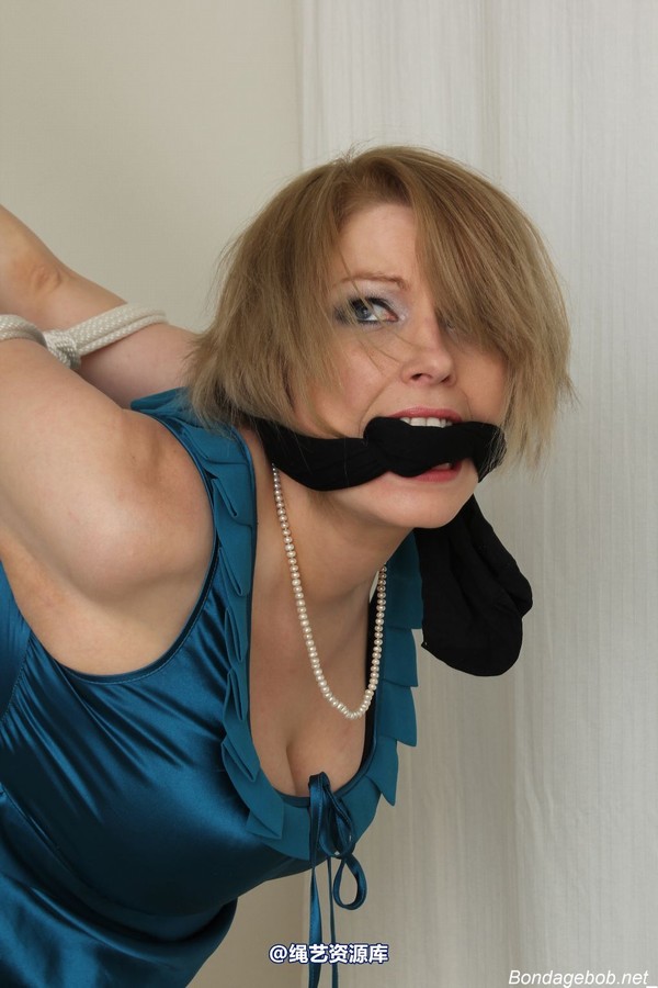 bondagebob - Temptress Kate Pantyhose gag 第 132 张图片