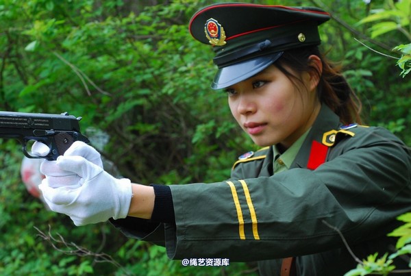 唯美之家 - 外拍军装三模特 第 442 张图片