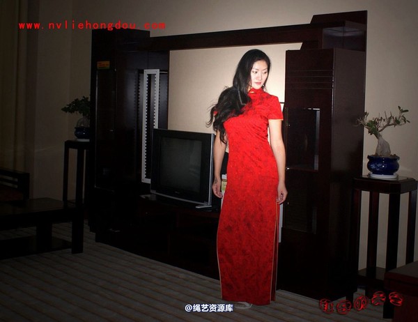 红豆的天空 - 09红豆旗袍装 孤寂的美 第 12 张图片