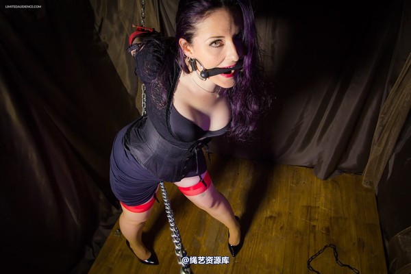 limitedaudience - 2014 caroline pierce chain gauntlet 第 18 张图片