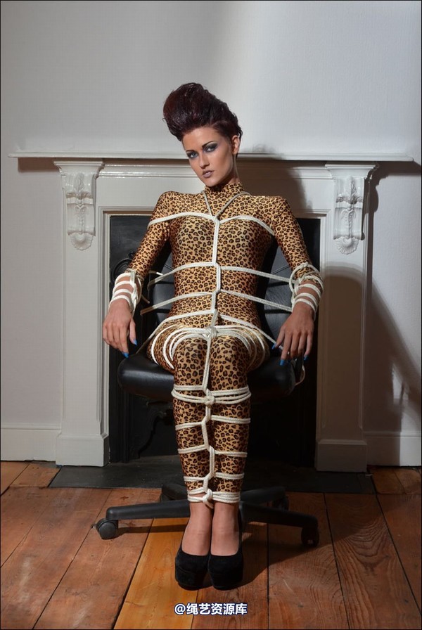 simplytied - JG catsuit 第 10 张图片