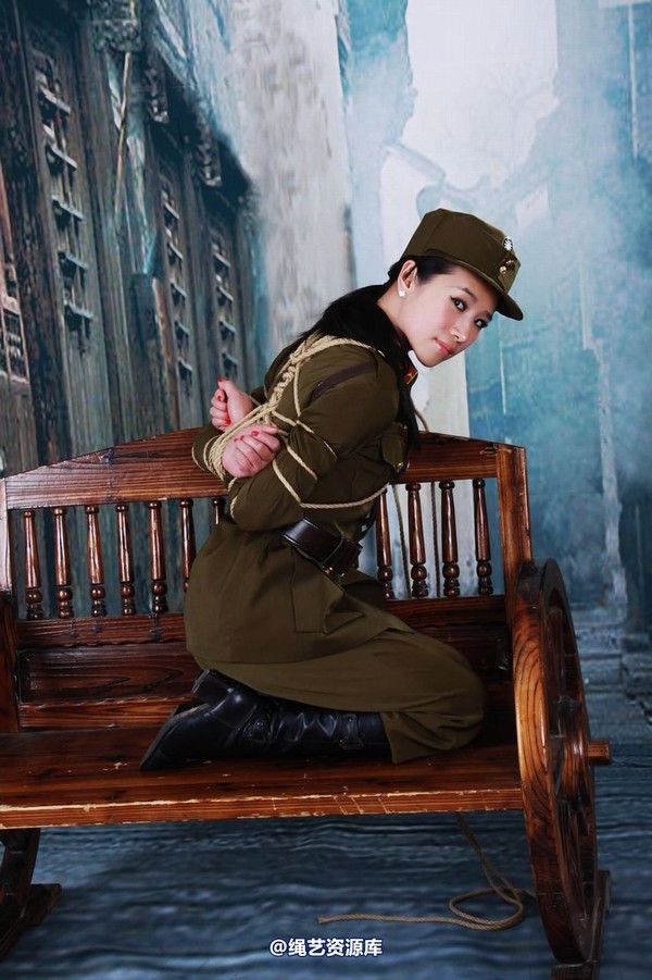 神艺缘 - 235-美式女制服 第 47 张图片