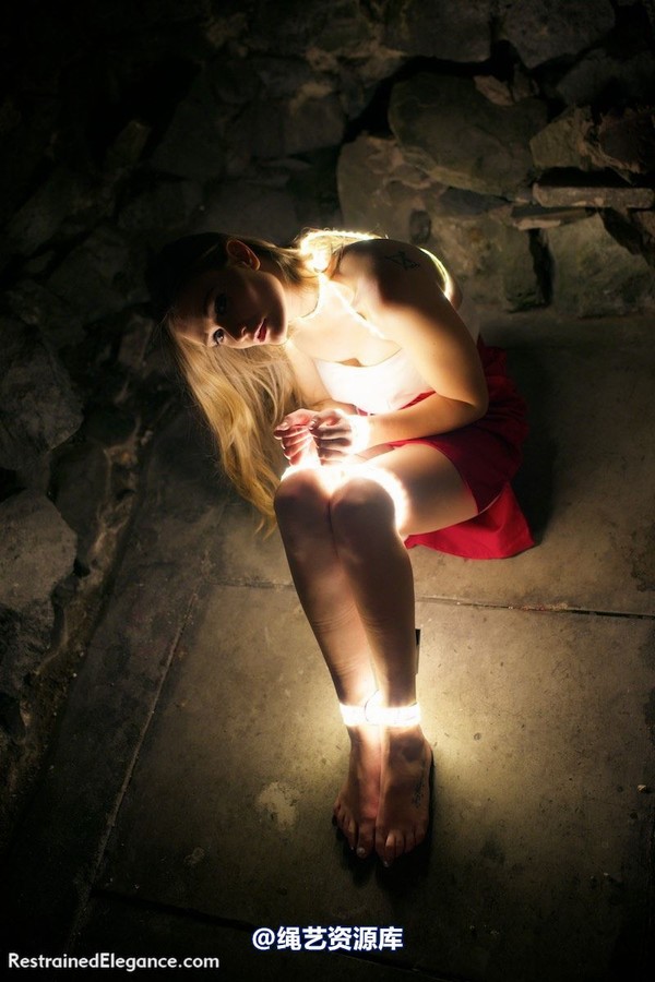 restrainedelegance - Captured By Light 第 20 张图片