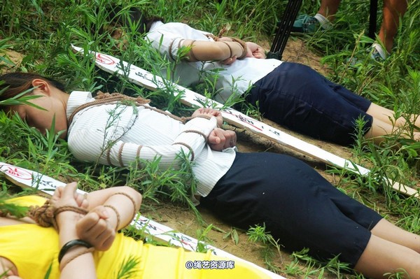 mj影视 - 血的代价执行刑场 第 32 张图片