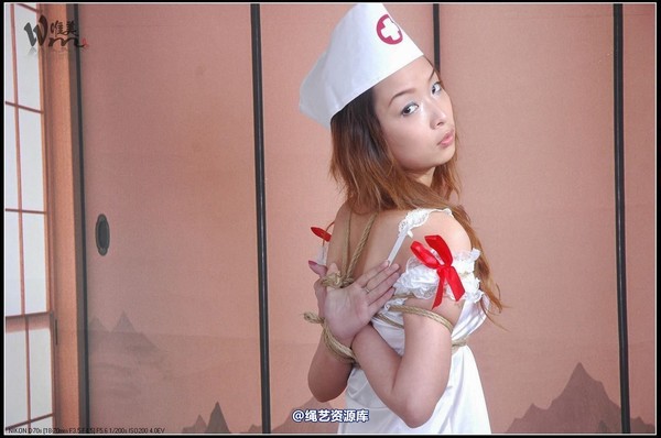 唯美之家 - 2008-11-5萱萱护士装 第 5 张图片