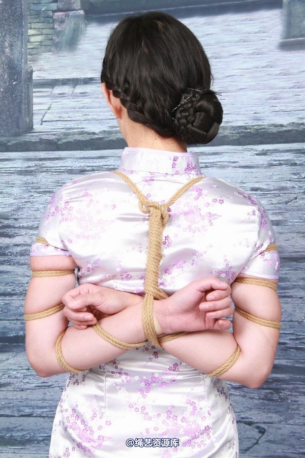 胜景山庄 - 180-少妇体验绳艺 第 10 张图片