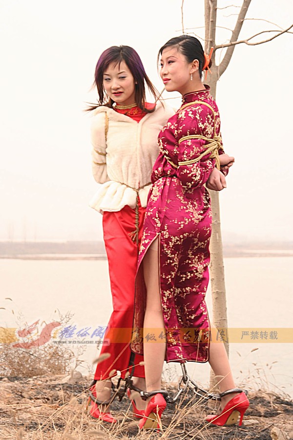 雅俗阁 - 20060331新太行采风---雪儿、雅柔旗袍合拍 第 58 张图片