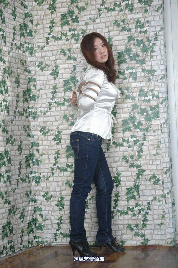 唯美之家 - 2010-11-1又琴白衬衣 第 10 张图片