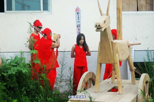 mj影视 - 血的代价-红罪衣刑场木驴斩－梅晓芳2013-08-26 第 211 张图片