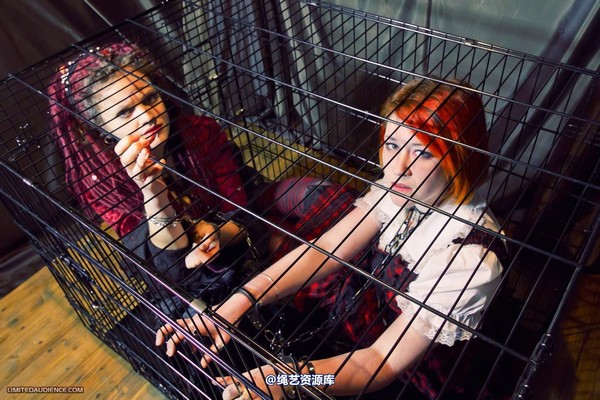 limitedaudience - 2012 beckykat six chained and caged 第 21 张图片