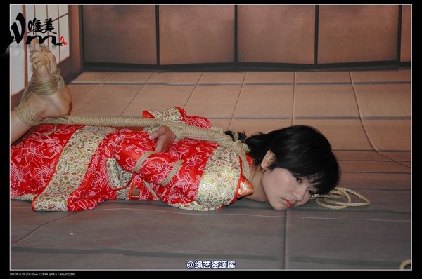 唯美之家 - 08-05-29盈盈汉服-护士装 第 171 张图片