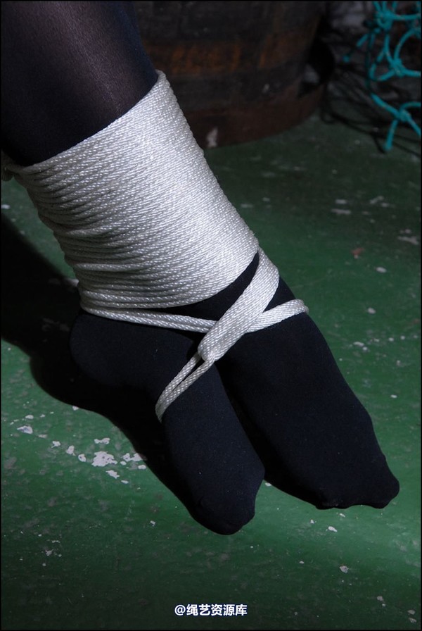 simplytied - J in black opaque 第 28 张图片