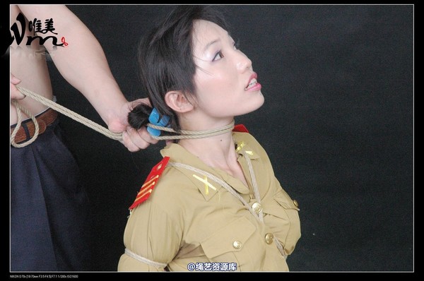 唯美之家 - 2008-08-06水柔军装 第 40 张图片