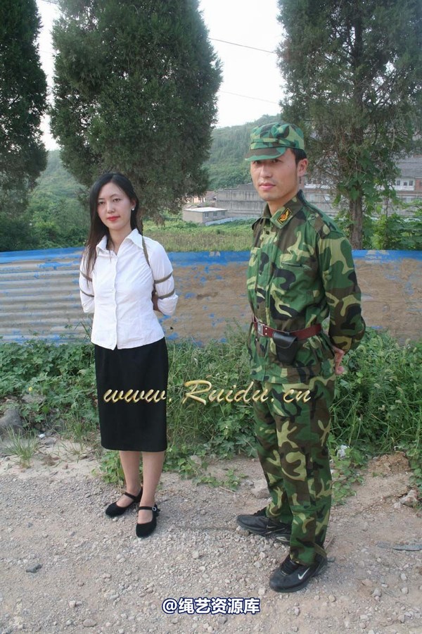 锐度主张 - 20071130第41期 宝宝室外捆绑图，有押解 第 80 张图片