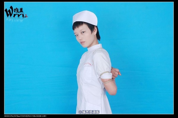 唯美之家 - 09-8-4嫣蓉护士装 第 36 张图片