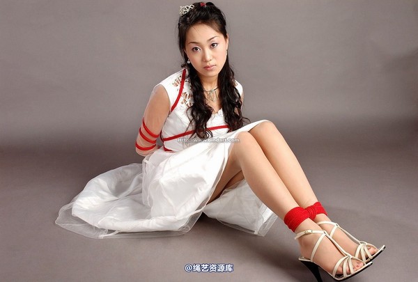 丽柜美束 - 2006-08-22 第 47 张图片