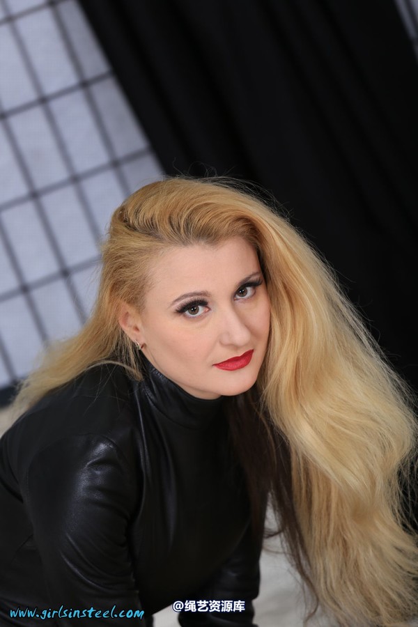 girlsinsteel - Jelena as a leather lady 第 5 张图片