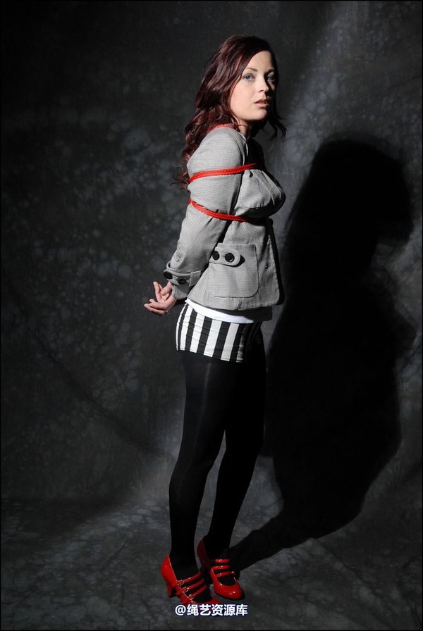 simplytied - Jinx in red shoes 第 6 张图片