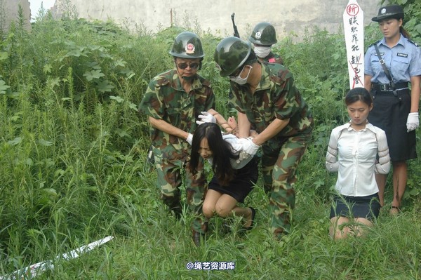 mj影视 - 血的代价执行刑场 失禁战栗2013-08-26 第 30 张图片