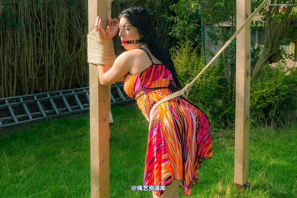 limitedaudience - 2015 stacey von booty tooch 2 第 9 张图片