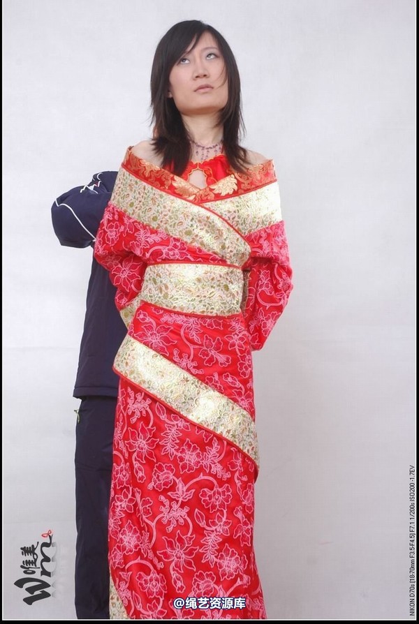 唯美之家 - 2008-11-20雯雯汉服 第 14 张图片