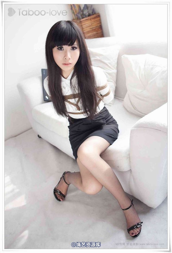 禁忌摄影 - No.083 Yuko 职业女性之气质束缚 第 33 张图片