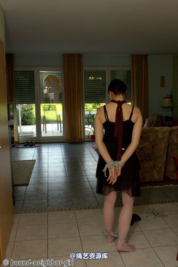 bound-neighbor-girl - Zora - Not without ropes 第 30 张图片