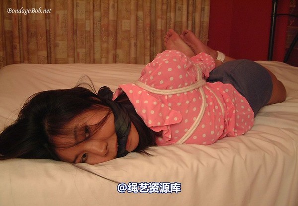 bondagebob - Luxi nabbed 第 79 张图片