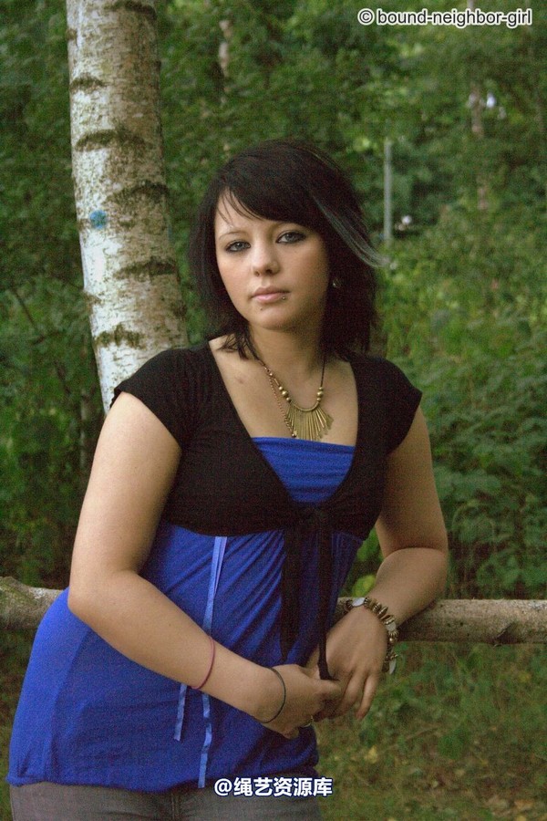 bound-neighbor-girl - Nadine - In the woods alone 第 3 张图片