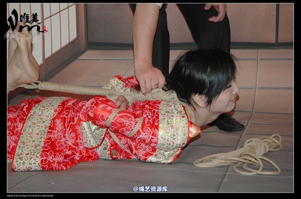 唯美之家 - 08-05-29盈盈汉服-护士装 第 215 张图片